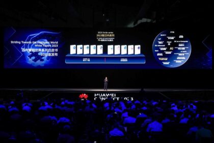 Huawei Releases White Paper "Striding Towards an Intelligent World" for the Financial Industry